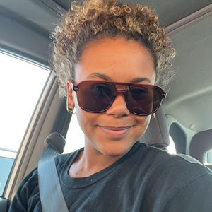 Meet your Posher, Jada